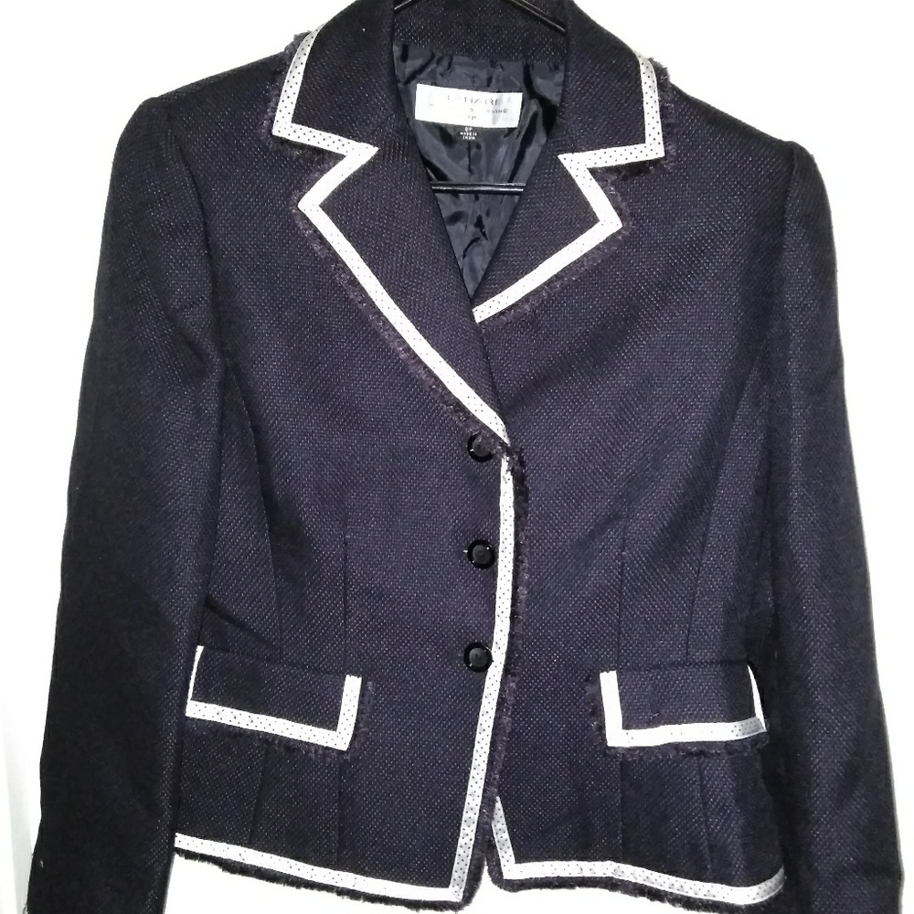 Tahari navy bluew/white accents, 2piece skirtsuit